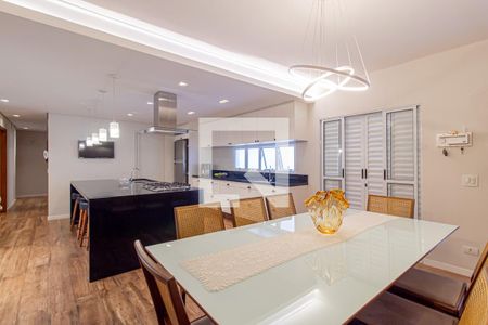 Sala de casa à venda com 4 quartos, 312m² em Vila Salete, São Paulo