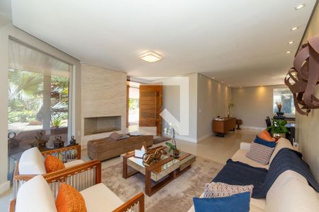Sala de casa de condomínio à venda com 5 quartos, 492m² em Jardim Petropolis, Nova Lima
