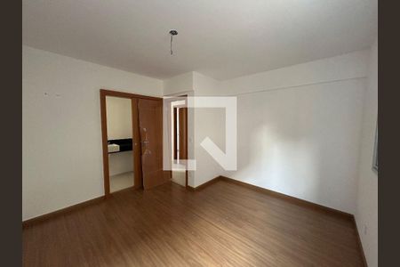 Apartamento à venda com 3 quartos, 79m² em Santa Rosa, Belo Horizonte