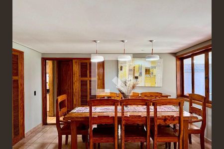 Casa à venda com 4 quartos, 316m² em Vila Madalena, São Paulo