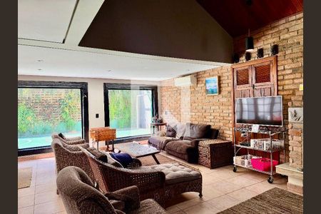 Casa à venda com 4 quartos, 316m² em Vila Madalena, São Paulo