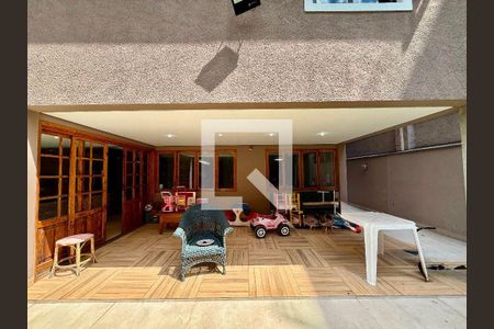 Casa à venda com 4 quartos, 316m² em Vila Madalena, São Paulo