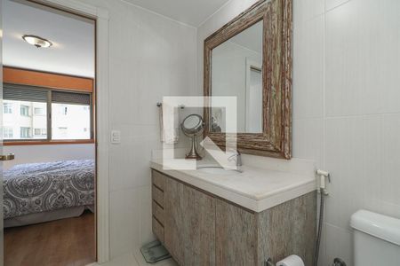 Banheiro da Suíte 1 de apartamento à venda com 3 quartos, 161m² em Moinhos de Vento, Porto Alegre