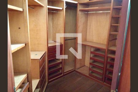 Casa à venda com 4 quartos, 724m² em Vila Albertina, São Paulo