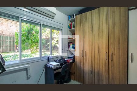 Quarto 1 de apartamento à venda com 3 quartos, 74m² em Teresópolis, Porto Alegre