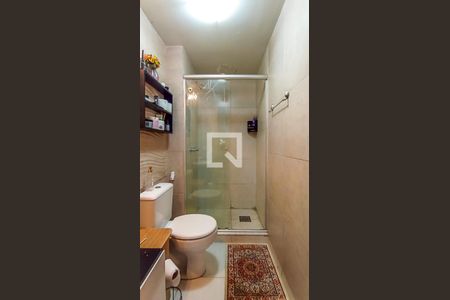 Banheiro Social de apartamento para alugar com 3 quartos, 74m² em Teresópolis, Porto Alegre
