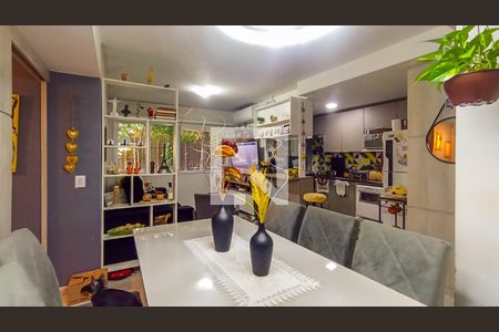 Sala de apartamento à venda com 3 quartos, 74m² em Teresópolis, Porto Alegre