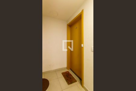 Porta do apartamento de apartamento para alugar com 3 quartos, 74m² em Teresópolis, Porto Alegre