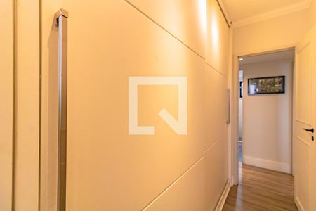 Corredor de apartamento à venda com 3 quartos, 106m² em Vila Mascote, São Paulo