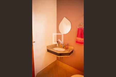 Lavabo de casa à venda com 3 quartos, 185m² em Santa Teresinha, São Paulo