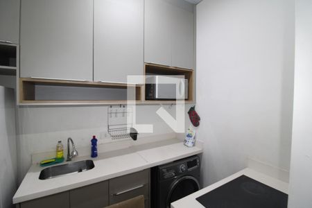 Sala/Cozinha de kitnet/studio para alugar com 1 quarto, 27m² em Carandiru, São Paulo