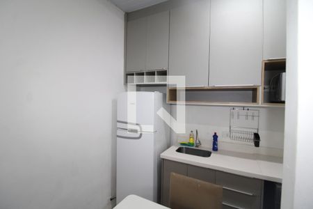 Sala/Cozinha de kitnet/studio para alugar com 1 quarto, 27m² em Carandiru, São Paulo