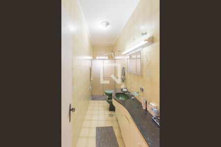 Banheiro de casa para alugar com 3 quartos, 300m² em Vila Lemos, Campinas