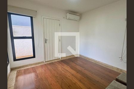 Casa à venda com 4 quartos, 420m² em Residencial Dez (Alphaville), Santana de Parnaíba