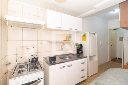 Cozinha de apartamento para alugar com 1 quarto, 40m² em Partenon, Porto Alegre