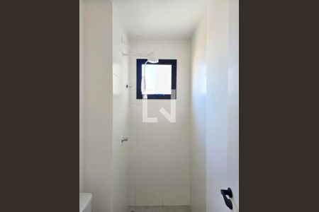 Banheiro Social de kitnet/studio para alugar com 1 quarto, 33m² em Vila Galvão, Guarulhos