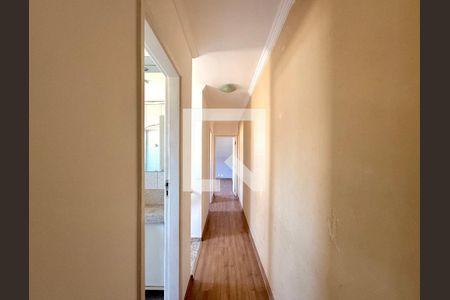 Corredor Quartos de casa para alugar com 3 quartos, 145m² em Vila das Belezas, São Paulo