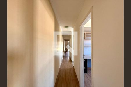 Corredor Quartos de casa para alugar com 3 quartos, 145m² em Vila das Belezas, São Paulo