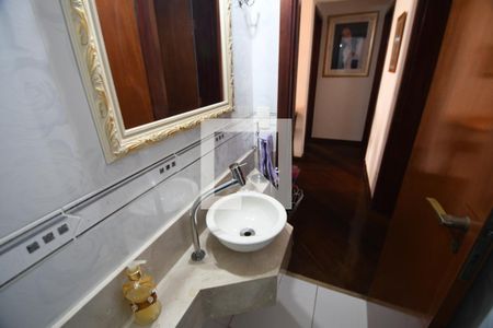 Lavabo de apartamento à venda com 3 quartos, 145m² em Cambuí, Campinas