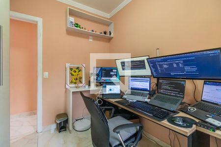 Quarto de apartamento à venda com 3 quartos, 68m² em Jardim Tupanci, Barueri