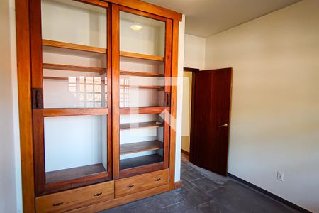 Quarto 1 de casa para alugar com 3 quartos, 336m² em Pechincha, Rio de Janeiro
