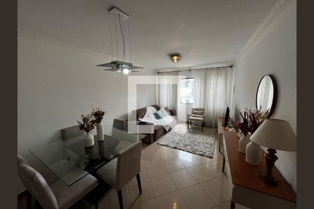 Sala de casa à venda com 3 quartos, 210m² em Parque Peruche, São Paulo