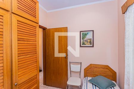 Quarto 2 de casa para alugar com 5 quartos, 330m² em Parque São Domingos, São Paulo