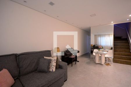 Sala de casa à venda com 4 quartos, 260m² em Vila Moinho Velho, São Paulo