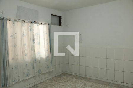 Quarto de casa para alugar com 1 quarto, 60m² em Chacrinha, Nova Iguaçu