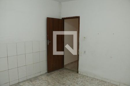 Quarto de casa para alugar com 1 quarto, 60m² em Chacrinha, Nova Iguaçu