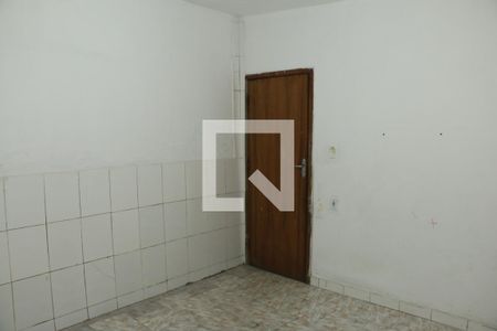 Quarto de casa para alugar com 1 quarto, 60m² em Chacrinha, Nova Iguaçu