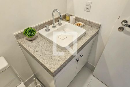 Banheiro de apartamento para alugar com 1 quarto, 28m² em Vila Mariana, São Paulo