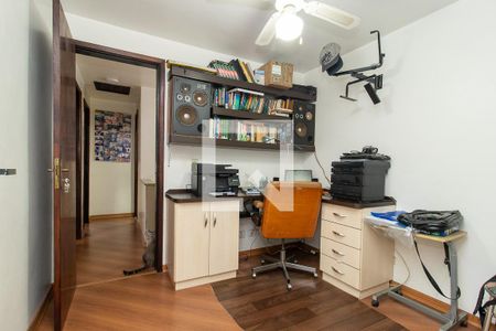 Escritório de casa para alugar com 2 quartos, 130m² em Boqueirão, Curitiba