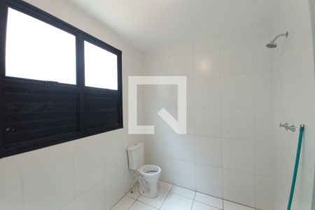 Banheiro de apartamento à venda com 1 quarto, 43m² em Jardim Ibirapuera, Campinas