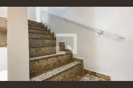 Escada de casa à venda com 2 quartos, 100m² em Imirim, São Paulo