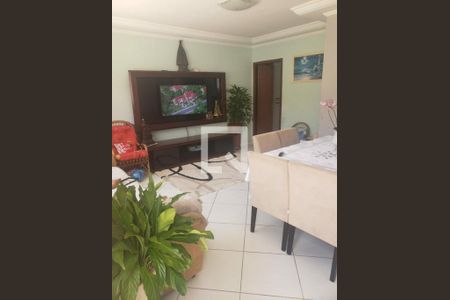 Casa à venda com 2 quartos, 88m² em Vila Carrão, São Paulo
