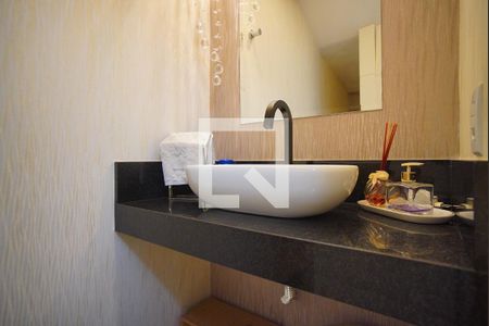 Lavabo de casa de condomínio à venda com 3 quartos, 241m² em Sarandi, Porto Alegre