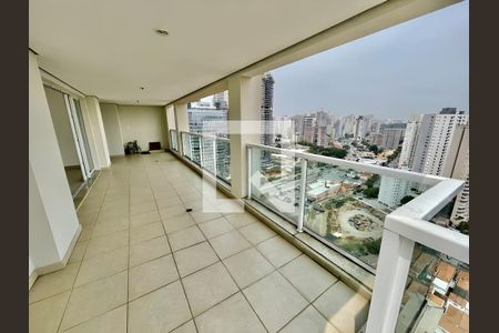 Varanda de apartamento para alugar com 3 quartos, 227m² em Santo Amaro, São Paulo