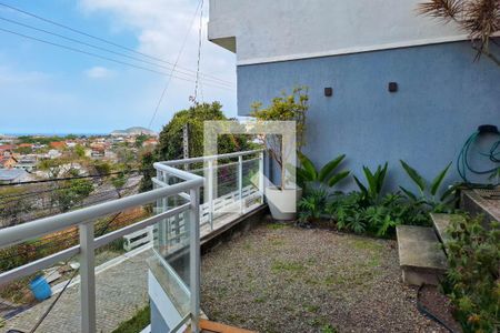 Vista da Sala de casa de condomínio para alugar com 3 quartos, 360m² em Camboinhas, Niterói