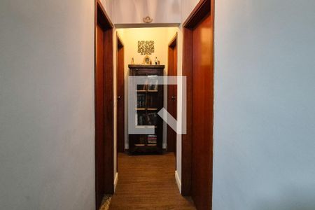 Corredor de apartamento à venda com 3 quartos, 107m² em Jardim Chácara Inglesa, São Bernardo do Campo