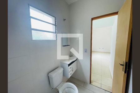 Banheiro de kitnet/studio para alugar com 1 quarto, 50m² em Vila Ayrosa, Guarulhos