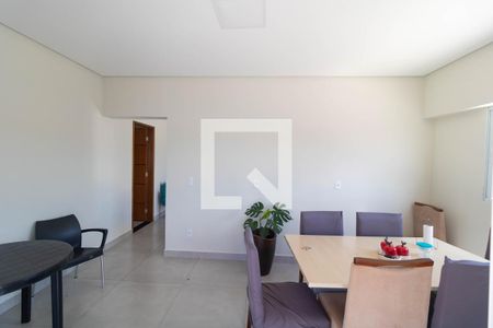 Salas de casa à venda com 2 quartos, 140m² em Jardim dos Oliveiras, Campinas