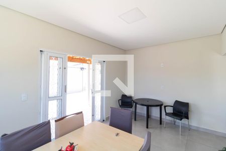 Salas de casa à venda com 2 quartos, 140m² em Jardim dos Oliveiras, Campinas