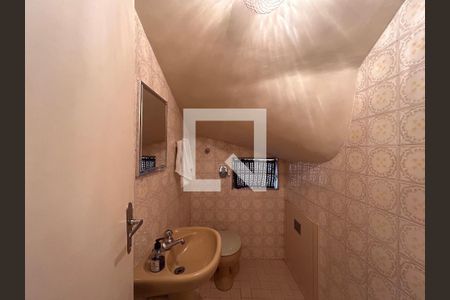 Lavabo de casa para alugar com 3 quartos, 140m² em Vila Miriam, São Paulo