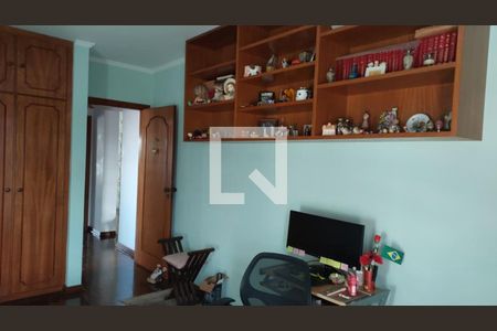 Quarto 1 de casa à venda com 3 quartos, 300m² em Alphaville, Santana de Parnaíba