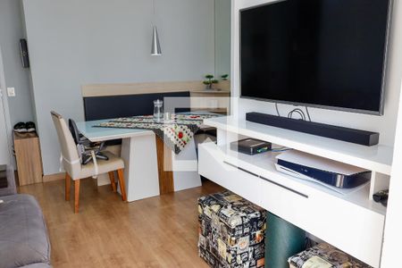 Sala de apartamento à venda com 2 quartos, 55m² em Vila Yara, Osasco