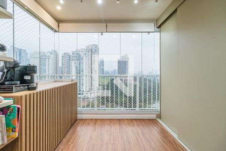 Sala de apartamento à venda com 3 quartos, 70m² em Alphaville Empresarial, Barueri