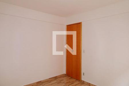 Quarto 1 de apartamento para alugar com 2 quartos, 45m² em Jardim Redil, São Paulo