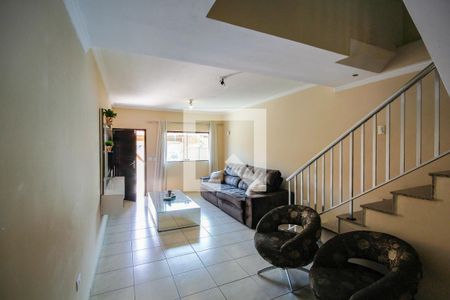 Sala de casa à venda com 3 quartos, 175m² em Vila Cruz das Almas, São Paulo