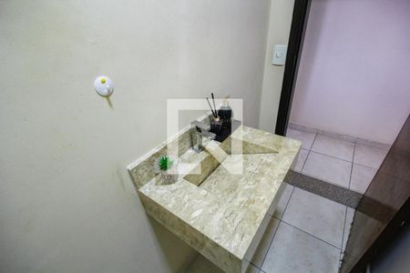 Lavabo de casa à venda com 3 quartos, 175m² em Vila Cruz das Almas, São Paulo
